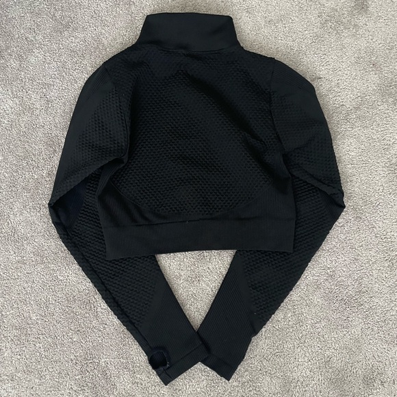 Black athletic zip-up sweater - Picture 4 of 7
